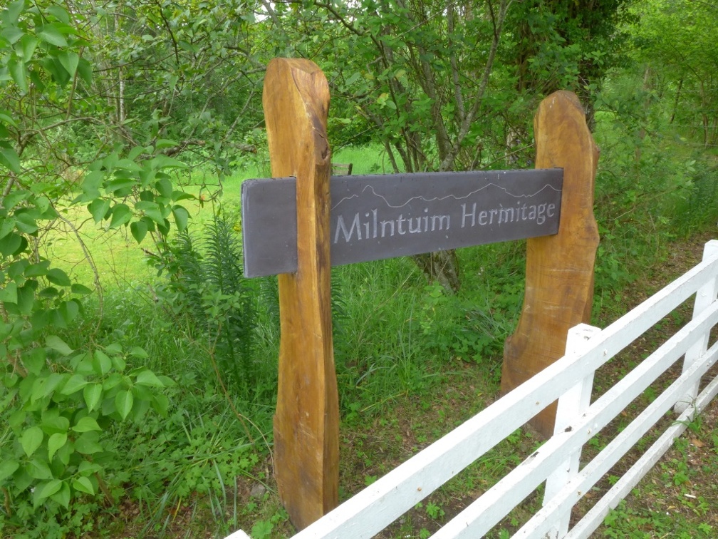 Milntuim Hermitage - a place primarily where sīladharā and anagārikās can live in a female community - men are welcome too