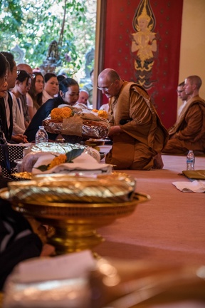 Ajahn Pasanno meets with donors before the ceremony