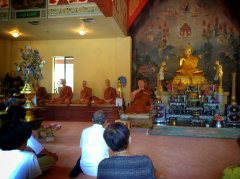 Visit to Wat Buddhanusorn 084