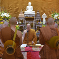 13 Approaching Luang Por