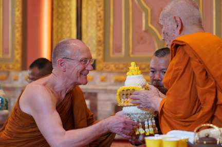 Paying respects to the Supreme Patriarch